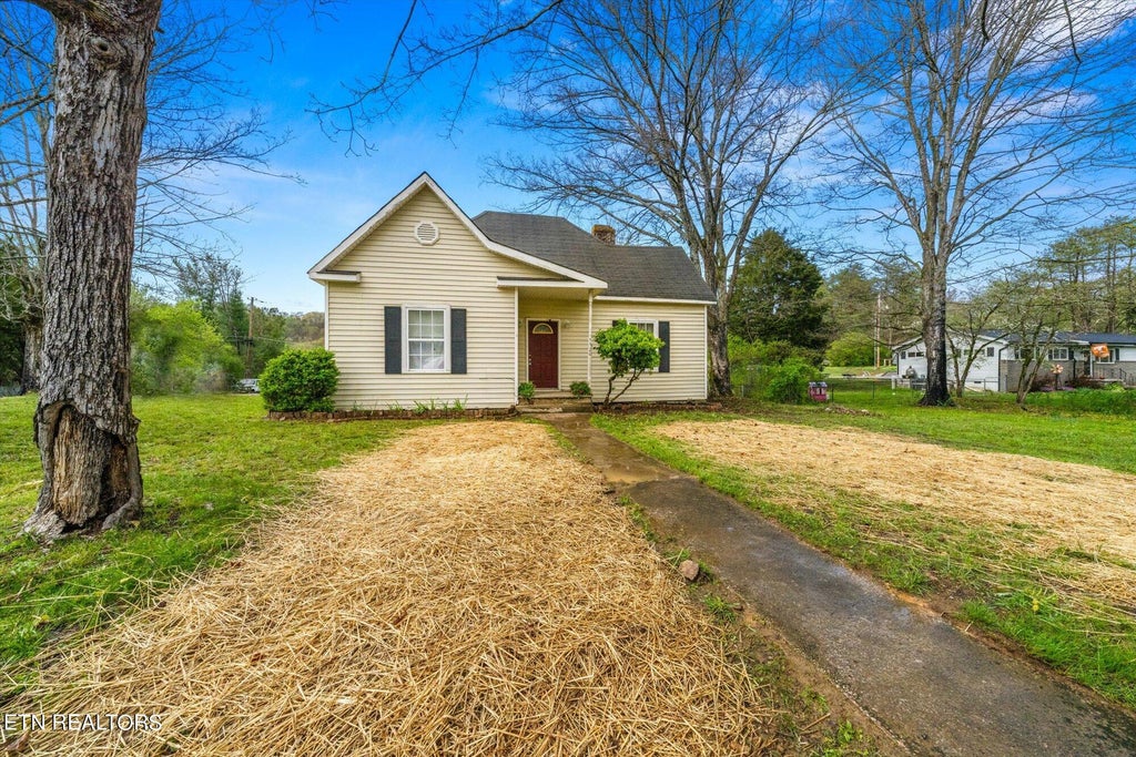 Photo of 5820 Atkins Rd, Knoxville, TN 37918 (MLS # 1259159)