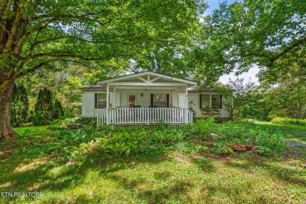 Photo of 7418 Old Tuckaleechee Rd, Townsend, TN 37882 (MLS # 1267631)