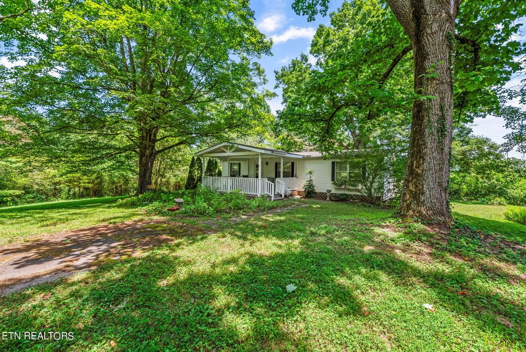 Photo of 7418 Old Tuckaleechee Rd, Townsend, TN 37882 (MLS # 1267631)