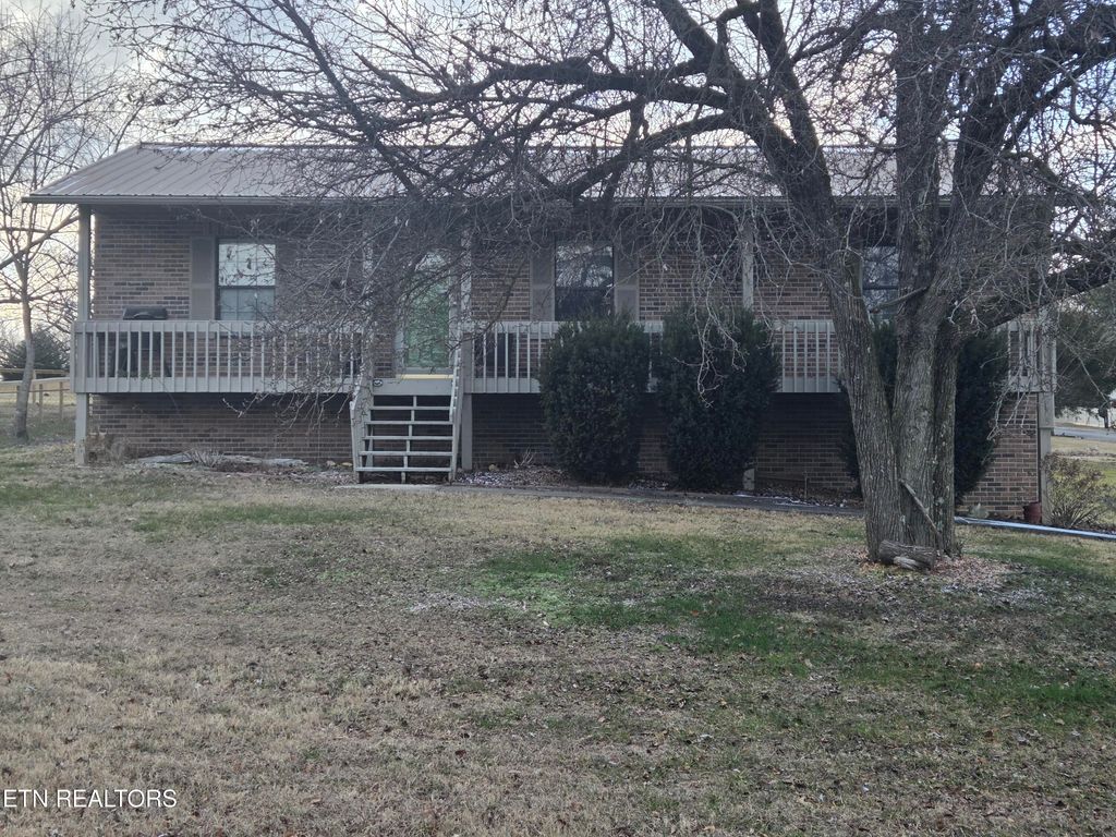 Photo of 1605 Rolling Hills Drive, Dandridge, TN 37725 (MLS # 1327855)