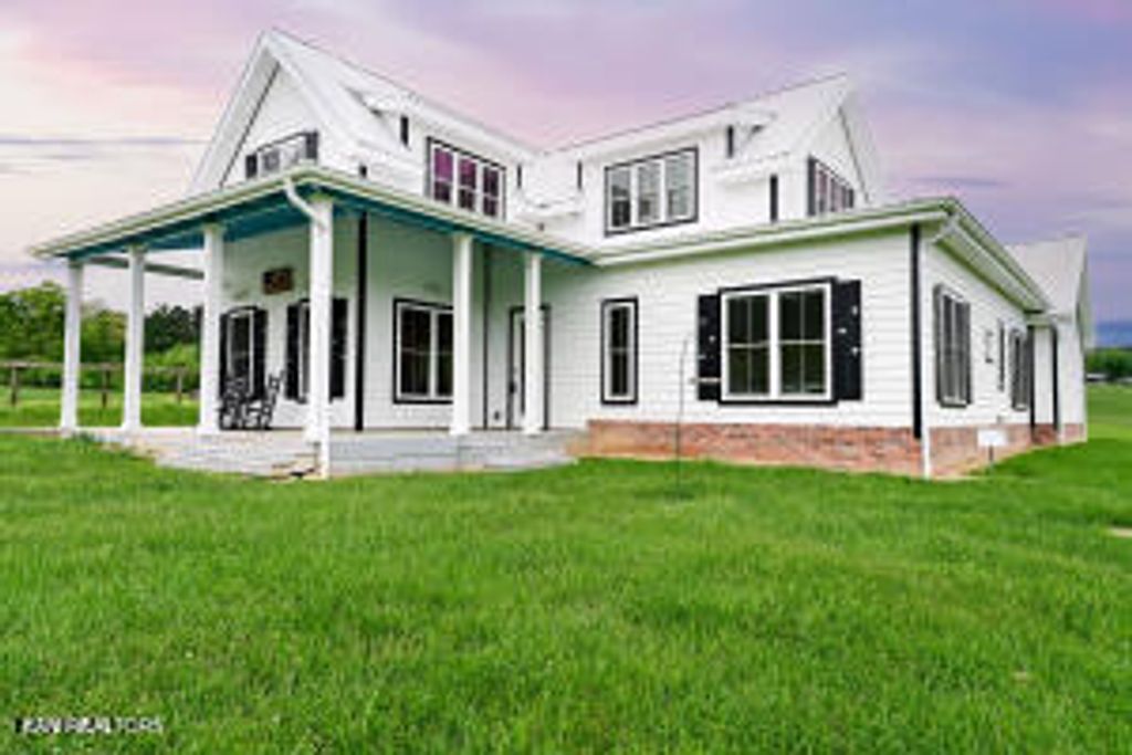 Photo of 216 Denison Way Way, Sevierville, TN 37876 (MLS # 1319295)