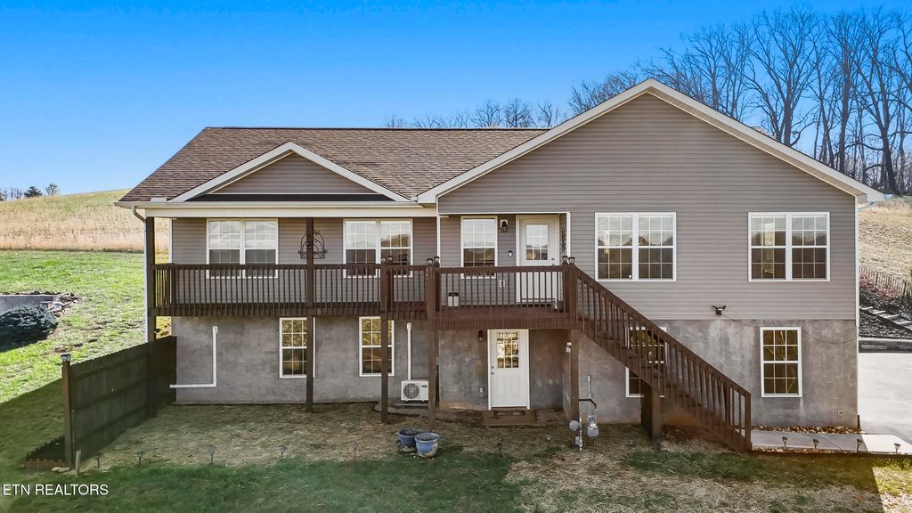Photo of 2731 Lucille Ave, Kodak, TN 37764 (MLS # 1333184)