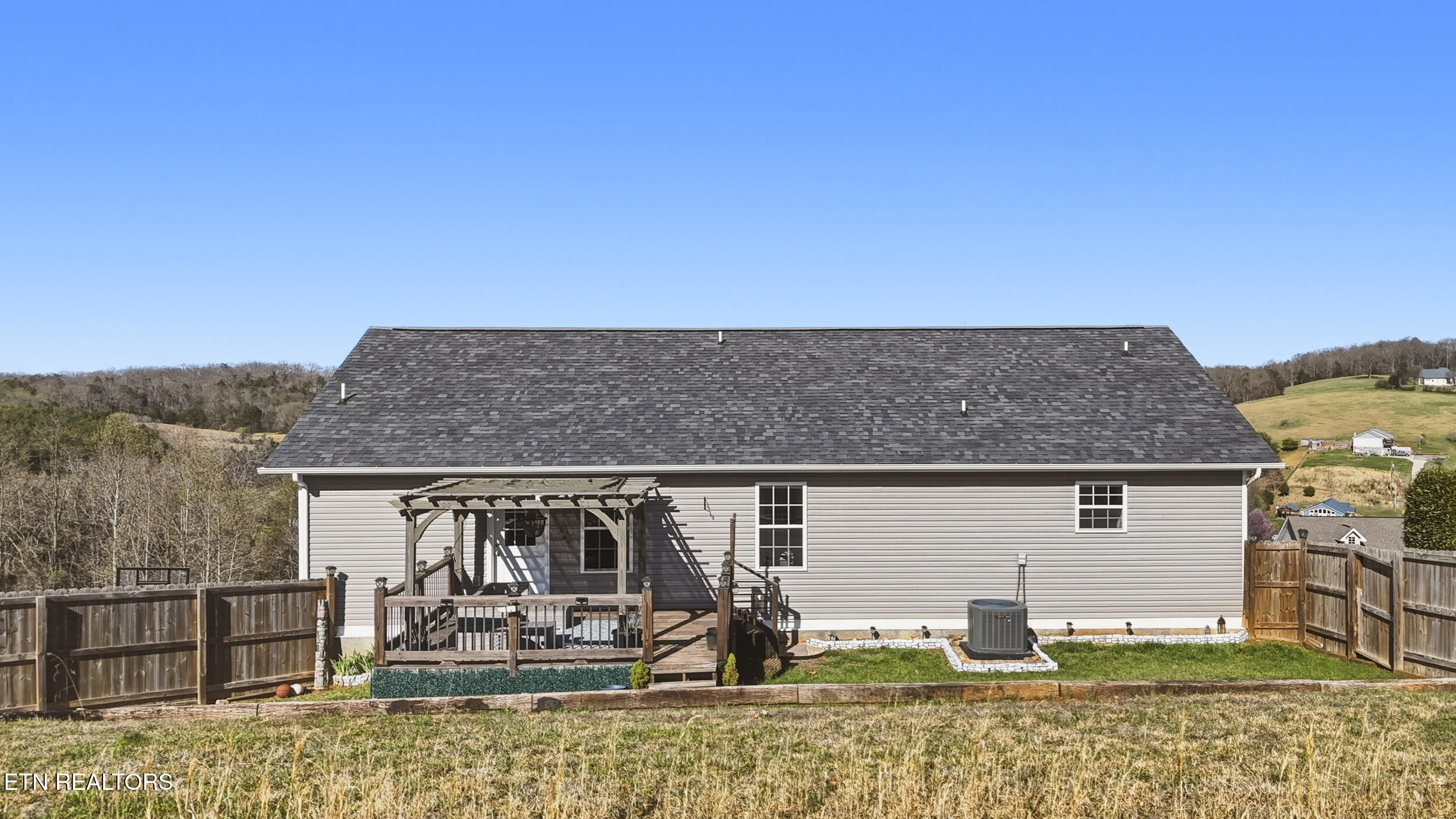 2731 Lucille Ave