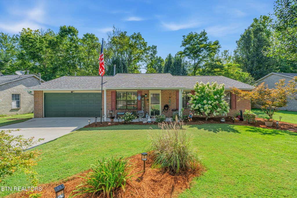 Photo of 5427 Malachi Circle, Knoxville, TN 37918 (MLS # 1350853)