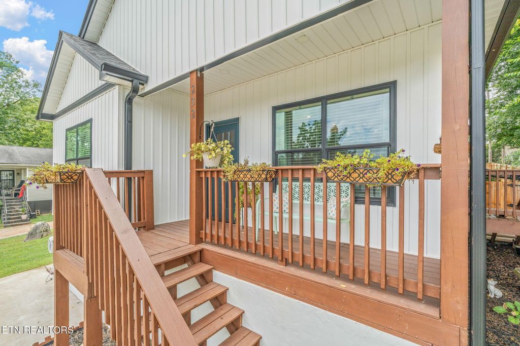 Photo of 232 W Stephenson St, Alcoa, TN 37701 (MLS # 1333166)