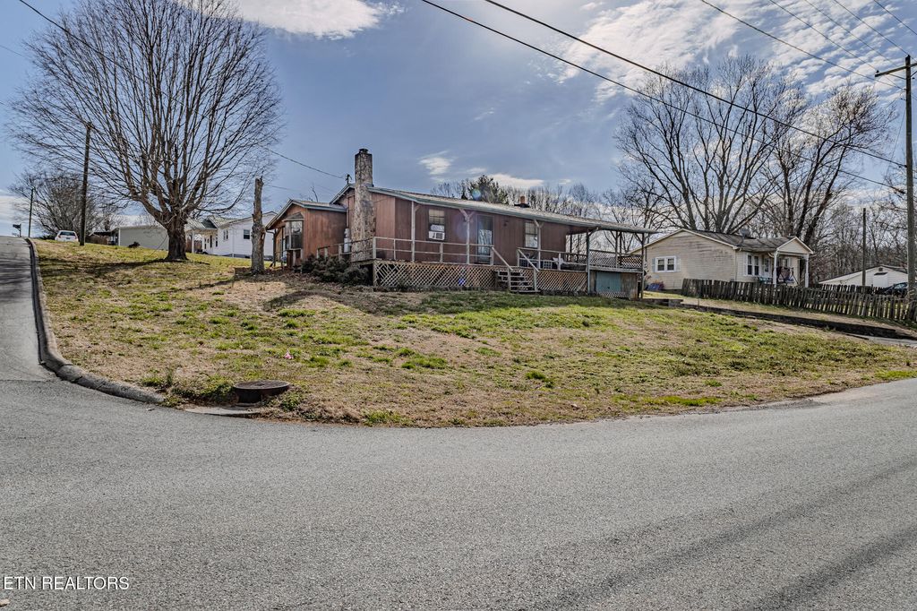 Photo of 301 Mahala Road Rd, Sweetwater, TN 37874 (MLS # 1292122)