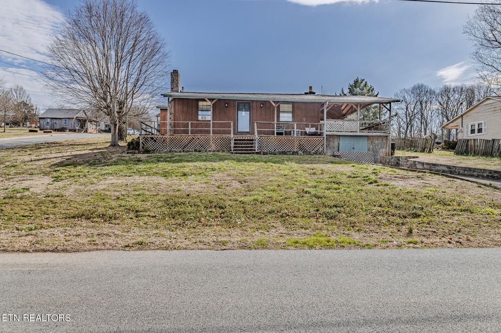 Photo of 301 Mahala Road Rd, Sweetwater, TN 37874 (MLS # 1292122)