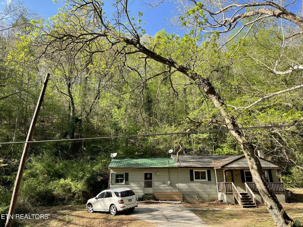 Photo of 1573 Demory Rd, LaFollette, TN 37766 (MLS # 1337184)