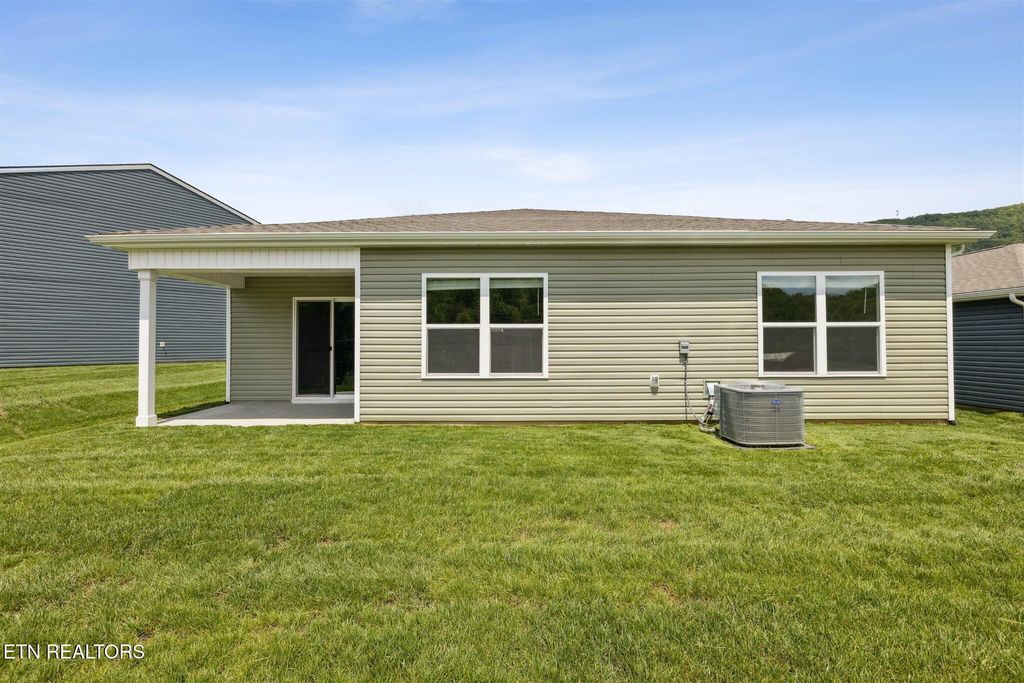 Photo of 173 S Blissful Meadows Drive Ln, Harriman, TN 37748 (MLS # 1295258)