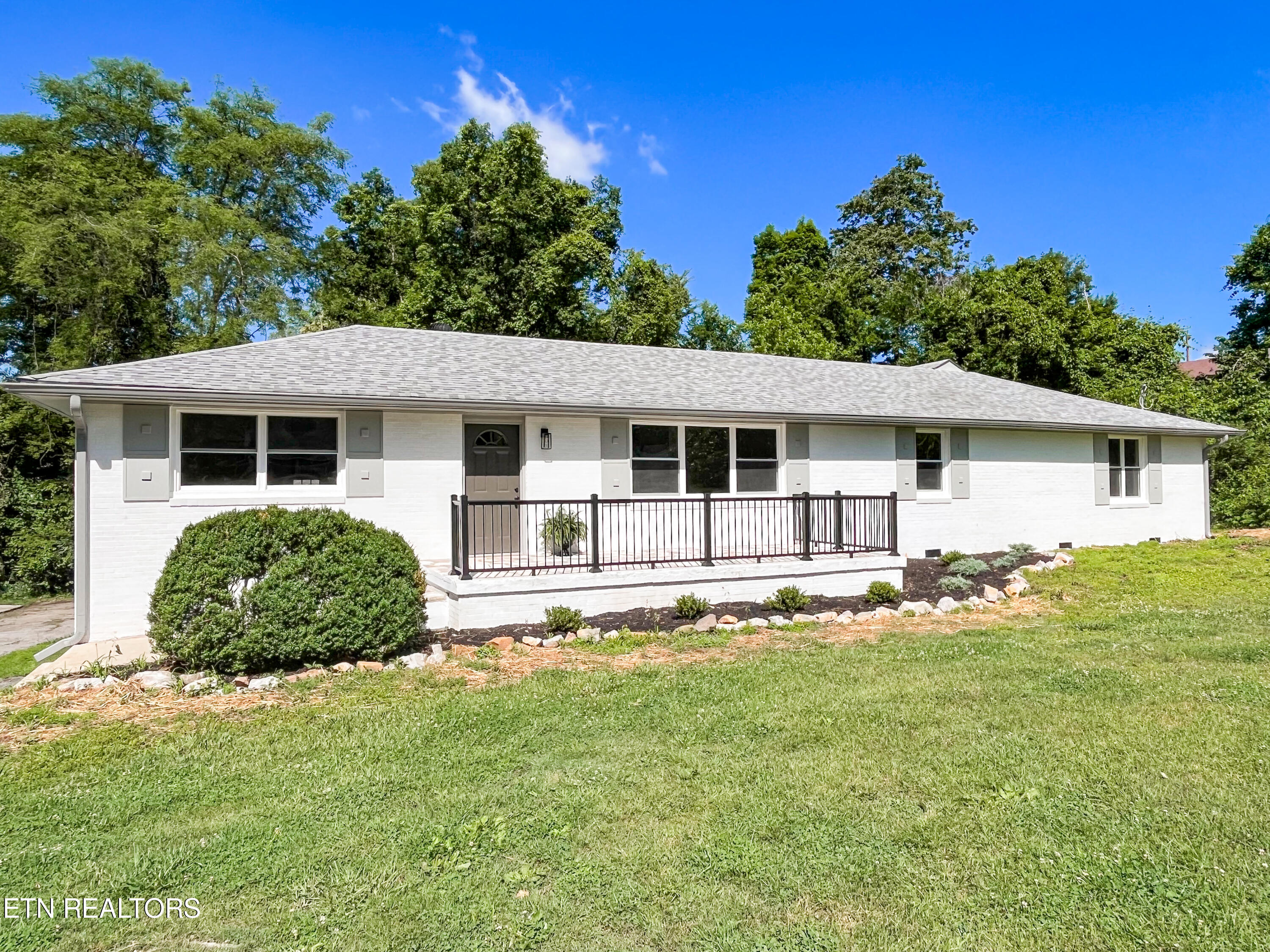 View Knoxville, TN 37920 house