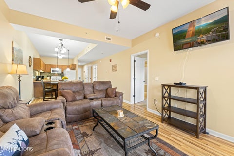 Tiny photo for 527 River Place Way, Unit 334 WAY, Sevierville, TN 37862 (MLS # 1360079)