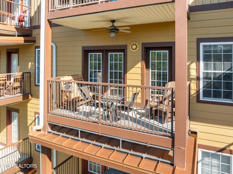 Tiny photo for 527 River Place Way, Unit 334 WAY, Sevierville, TN 37862 (MLS # 1360079)