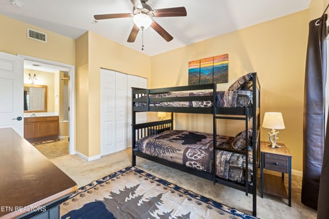 Tiny photo for 527 River Place Way, Unit 334 WAY, Sevierville, TN 37862 (MLS # 1360079)