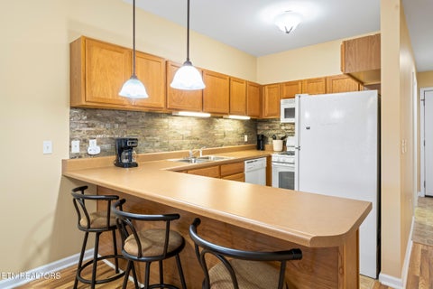 Tiny photo for 527 River Place Way, Unit 334 WAY, Sevierville, TN 37862 (MLS # 1360079)