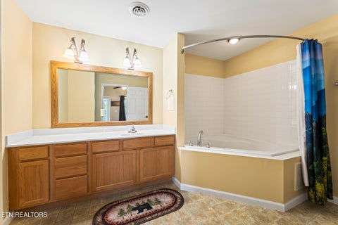 Tiny photo for 527 River Place Way, Unit 334 WAY, Sevierville, TN 37862 (MLS # 1360079)