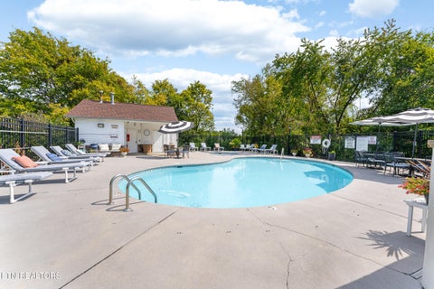 Tiny photo for 527 River Place Way, Unit 334 WAY, Sevierville, TN 37862 (MLS # 1360079)