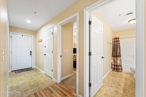 Tiny photo for 527 River Place Way, Unit 334 WAY, Sevierville, TN 37862 (MLS # 1360079)