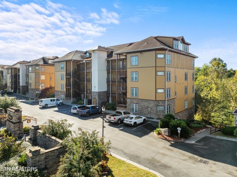 Tiny photo for 527 River Place Way, Unit 334 WAY, Sevierville, TN 37862 (MLS # 1360079)