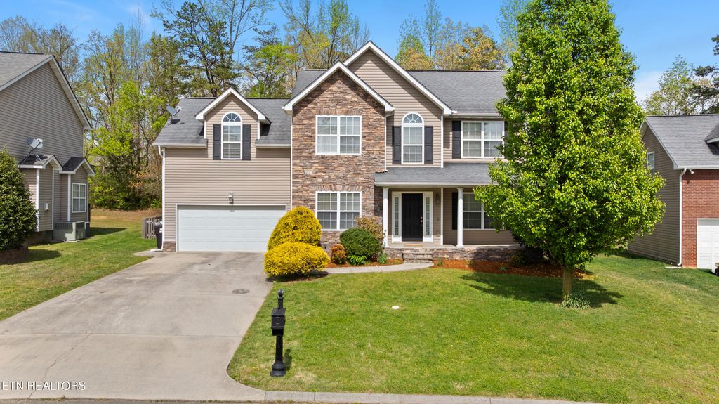 Photo of 3418 Grassy Pointe Lane, Knoxville, TN 37931 (MLS # 1335974)