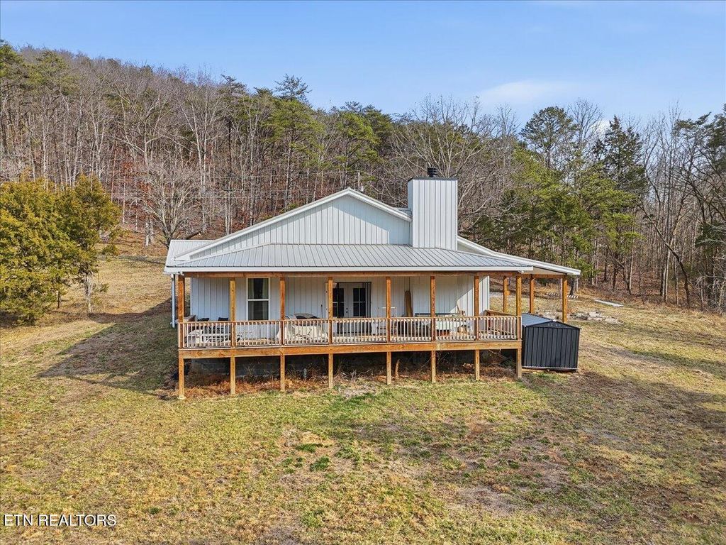 Photo of 6222 Thomas Weaver Rd, Knoxville, TN 37938 (MLS # 1329051)