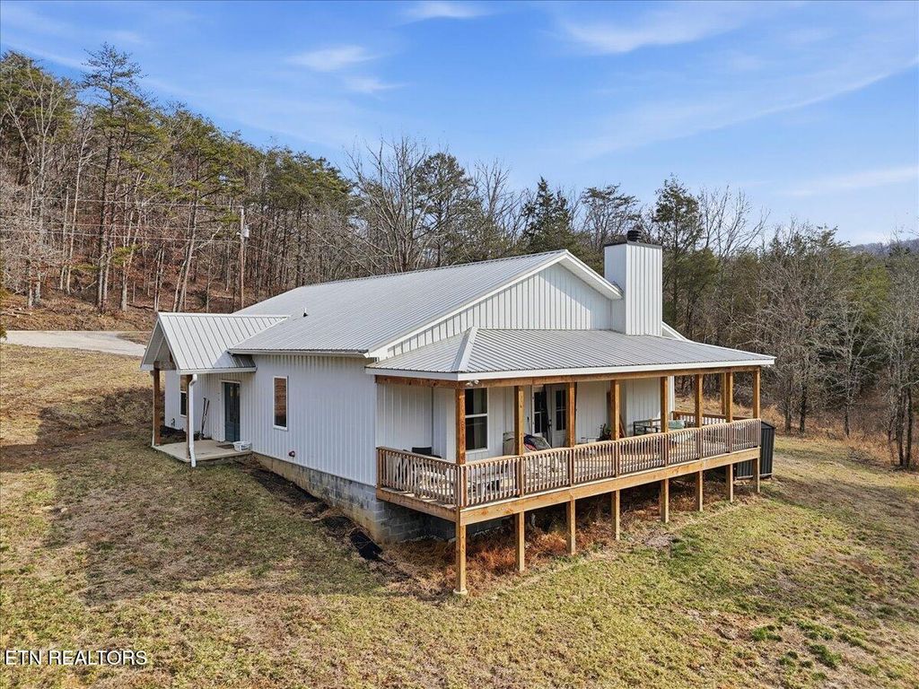 Photo of 6222 Thomas Weaver Rd, Knoxville, TN 37938 (MLS # 1329051)