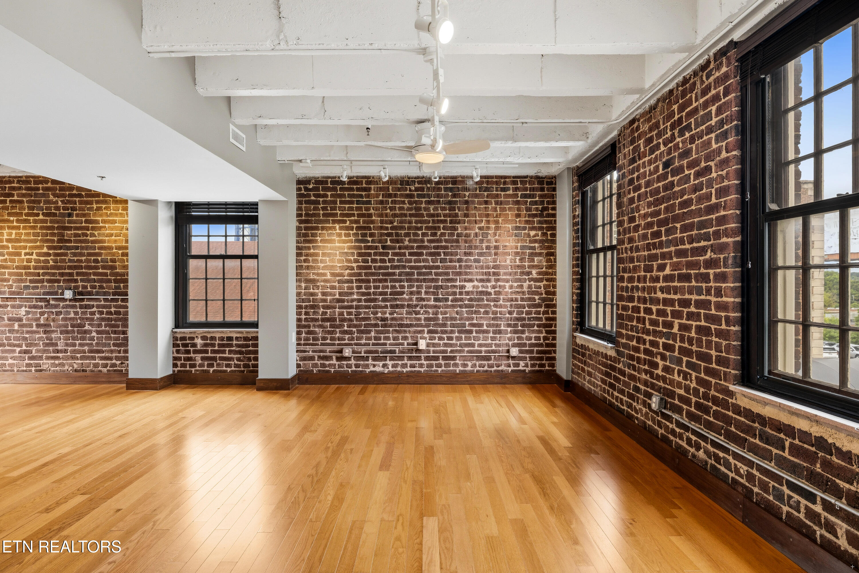 535 Locust St 301