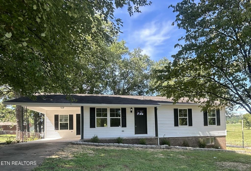 Photo of 4089 Glenmore Drive, Rockford, TN 37853 (MLS # 1313093)