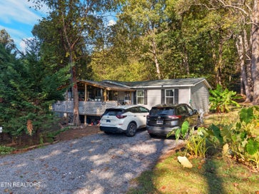 4221 Lindsey Gap Rd Cosby TN 37722
