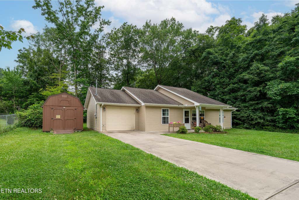 Photo of 534 SHELLBARK Rd, Newport, TN 37821 (MLS # 1304399)