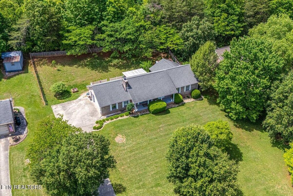 Photo of 817 Pioneer Drive, Seymour, TN 37865 (MLS # 1339029)
