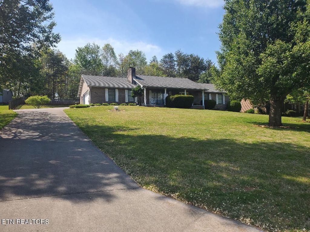 Photo of 817 Pioneer Drive, Seymour, TN 37865 (MLS # 1339029)