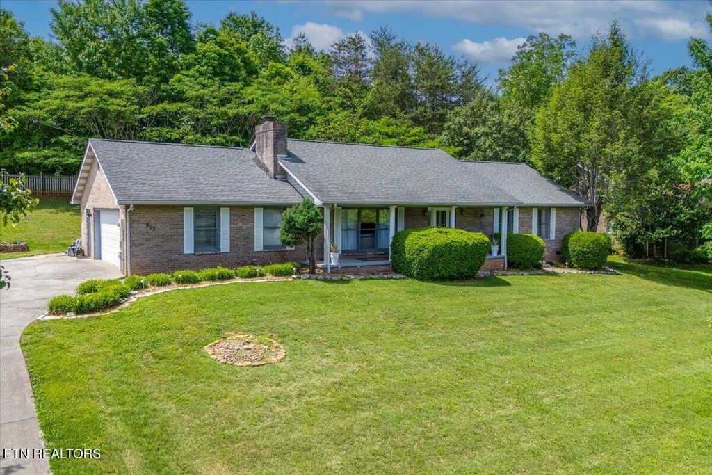 Photo of 817 Pioneer Drive, Seymour, TN 37865 (MLS # 1339029)