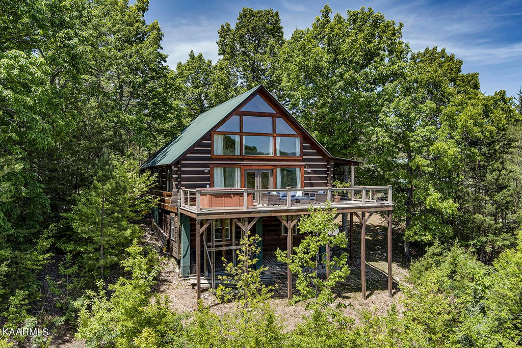 Photo of 109 Starrview Lane, Tellico Plains, TN 37385 (MLS # 1226253)