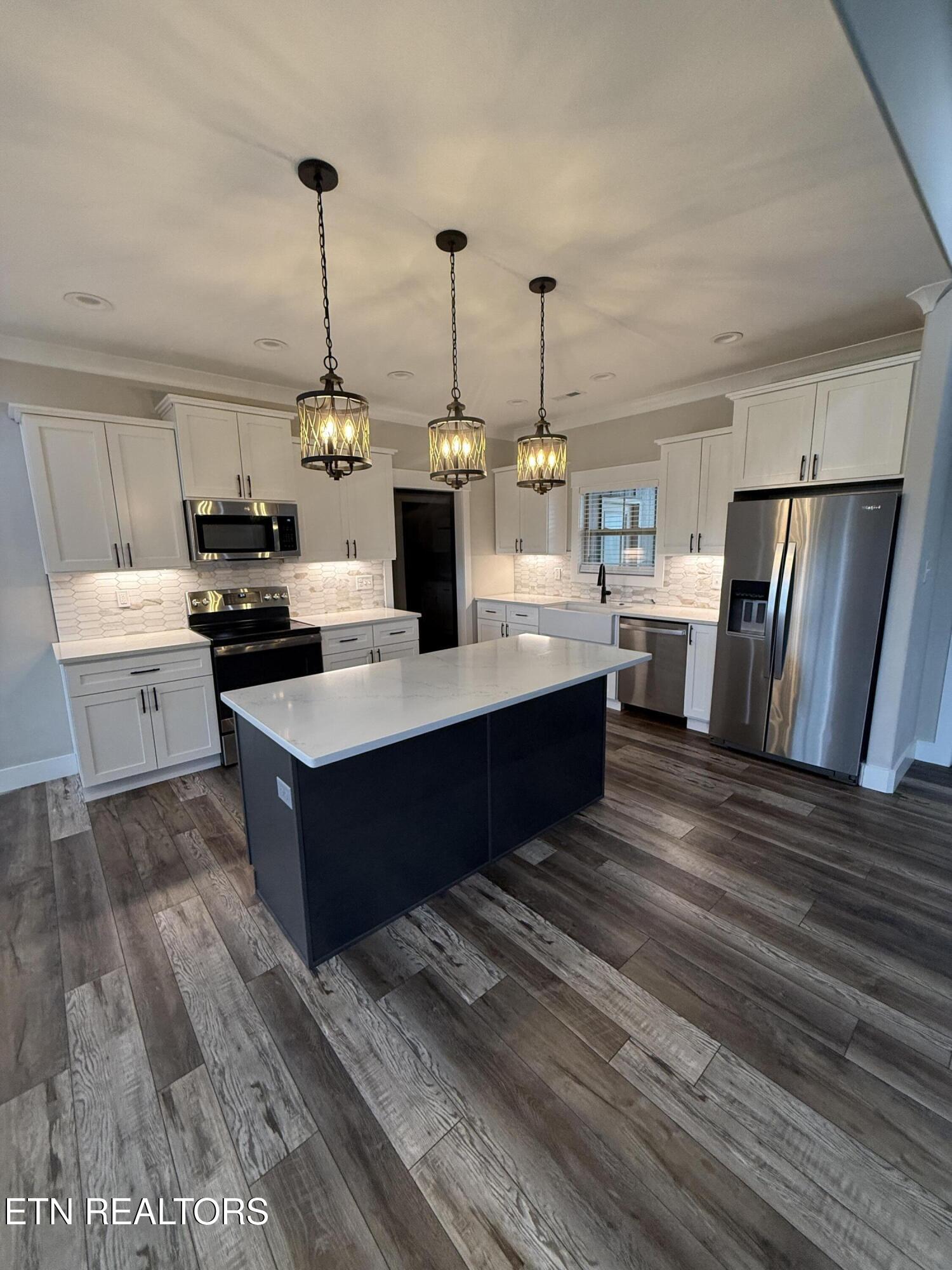 849 Pinebrooke Drive