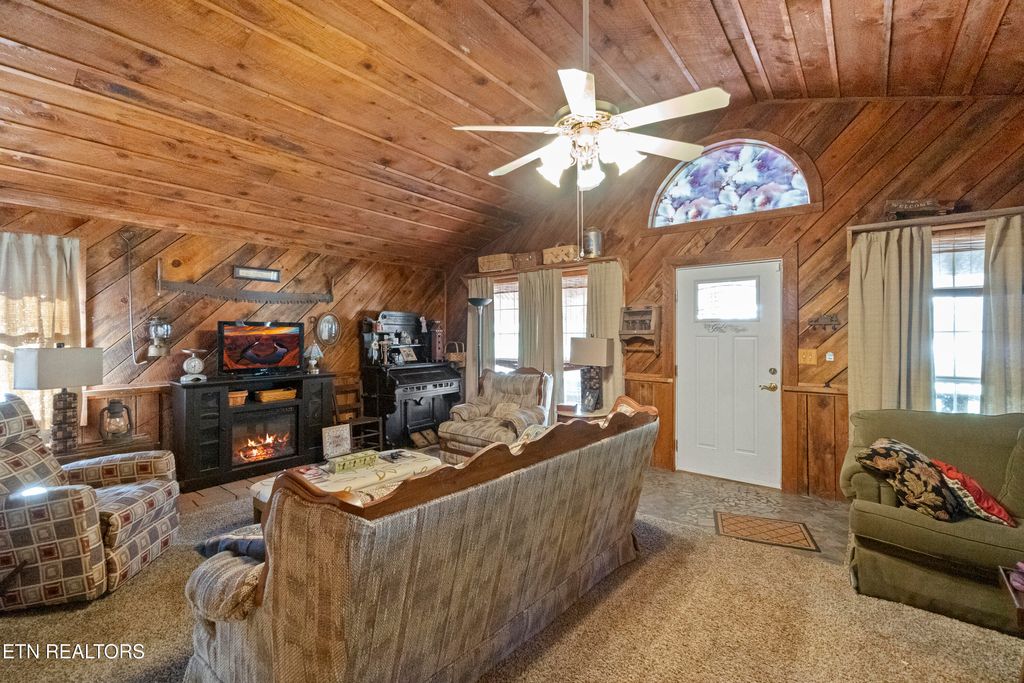 Photo of 184 Alpha Rd, Newport, TN 37821 (MLS # 1322888)