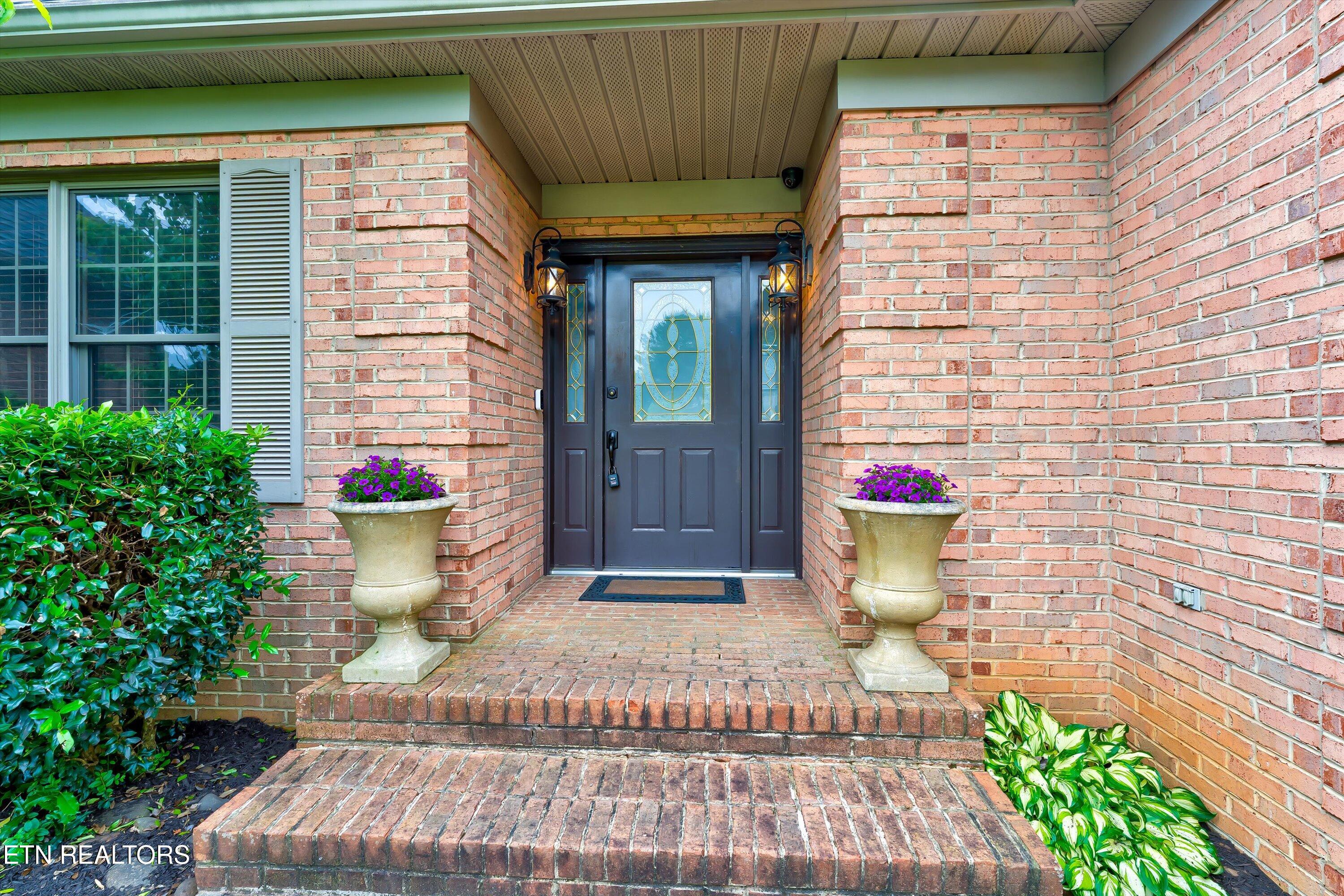 113 Lakeview Place