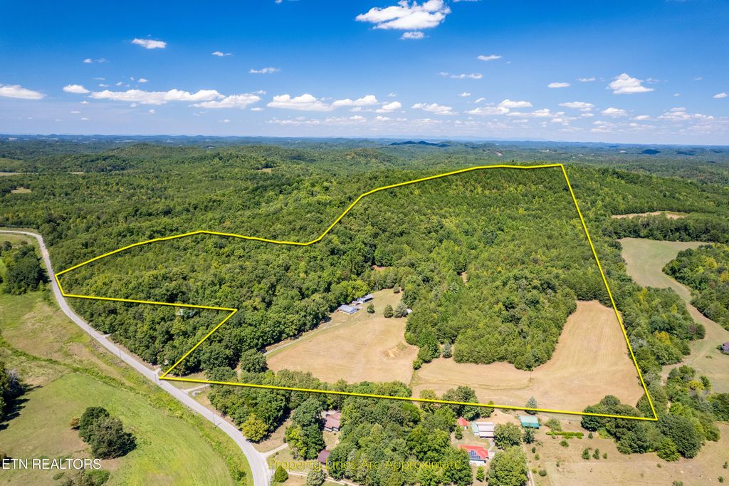 Photo of 3865 Ballplay Rd, Tellico Plains, TN 37385 (MLS # 1288494)