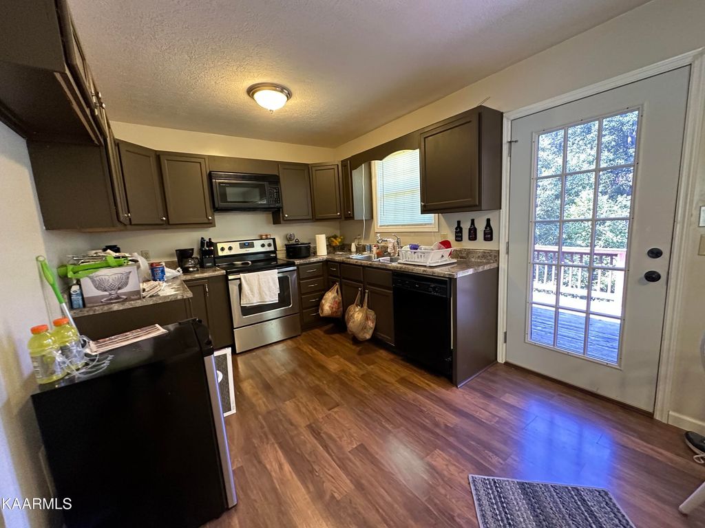 Photo of 641 Harmon Rd, New Tazewell, TN 37825 (MLS # 1230391)