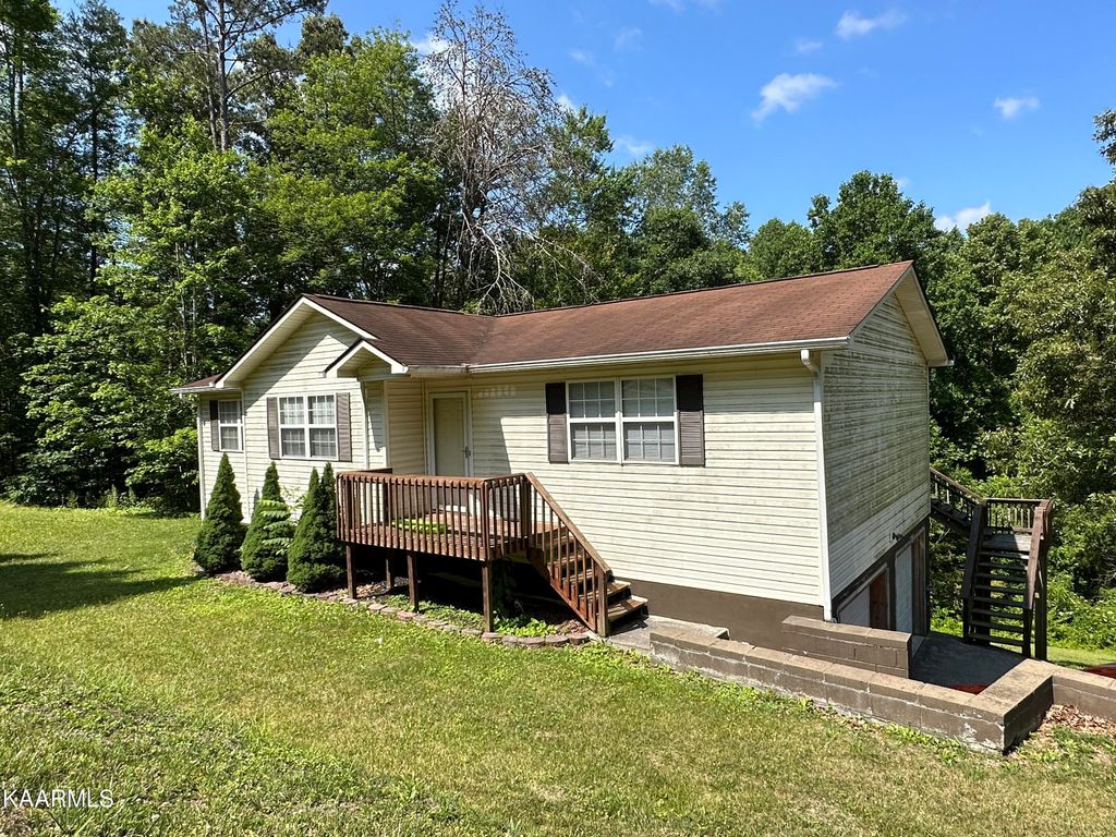 Photo of 641 Harmon Rd, New Tazewell, TN 37825 (MLS # 1230391)