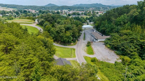 Tiny photo for 524 Pine Mountain Rd, Pigeon Forge, TN 37863 (MLS # 1350168)