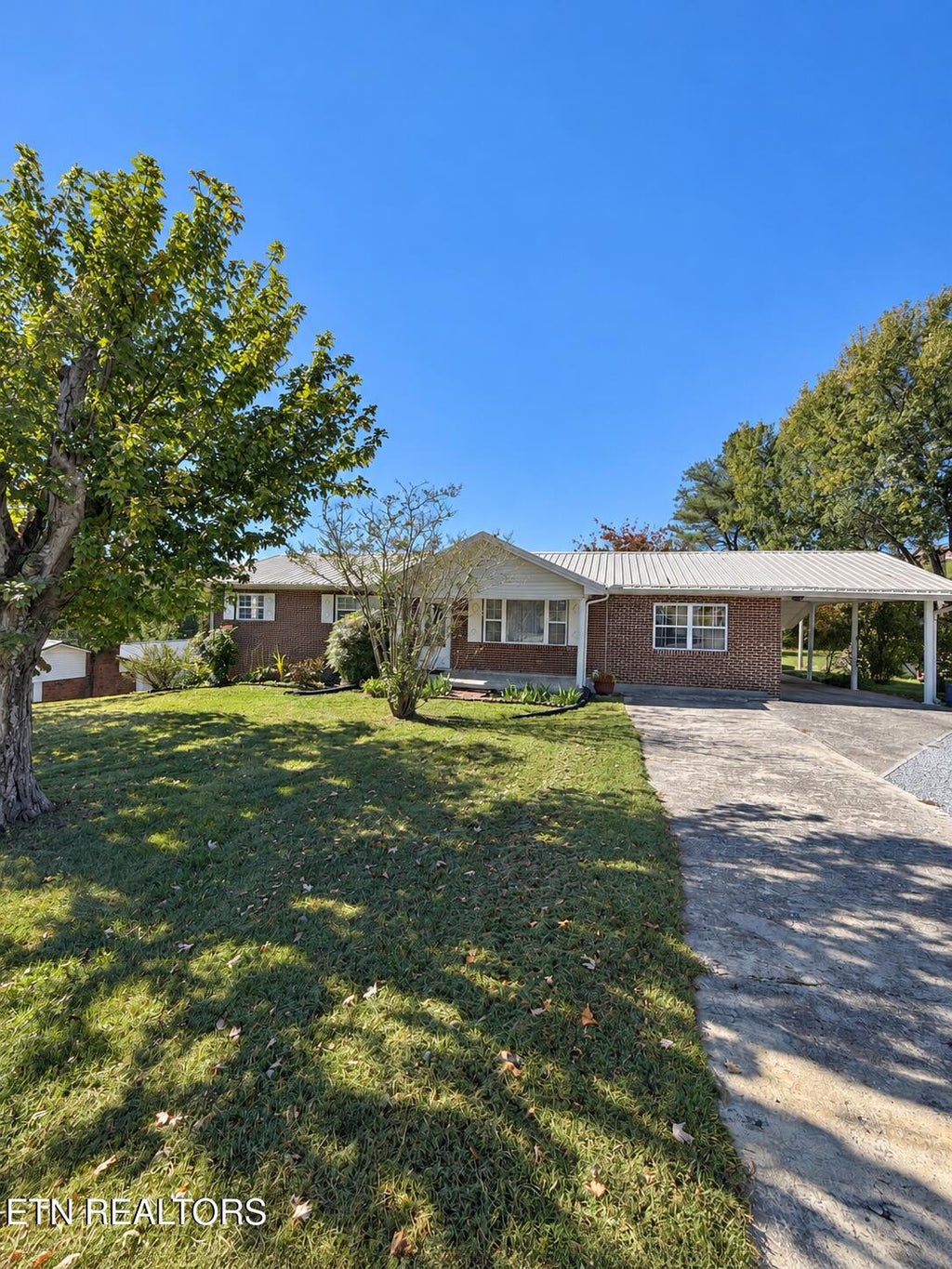 Photo of 2024 Rose Drive, Tazewell, TN 37879 (MLS # 1359374)