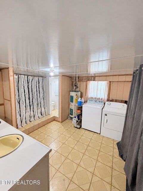 Tiny photo for 2024 Rose Drive, Tazewell, TN 37879 (MLS # 1359374)