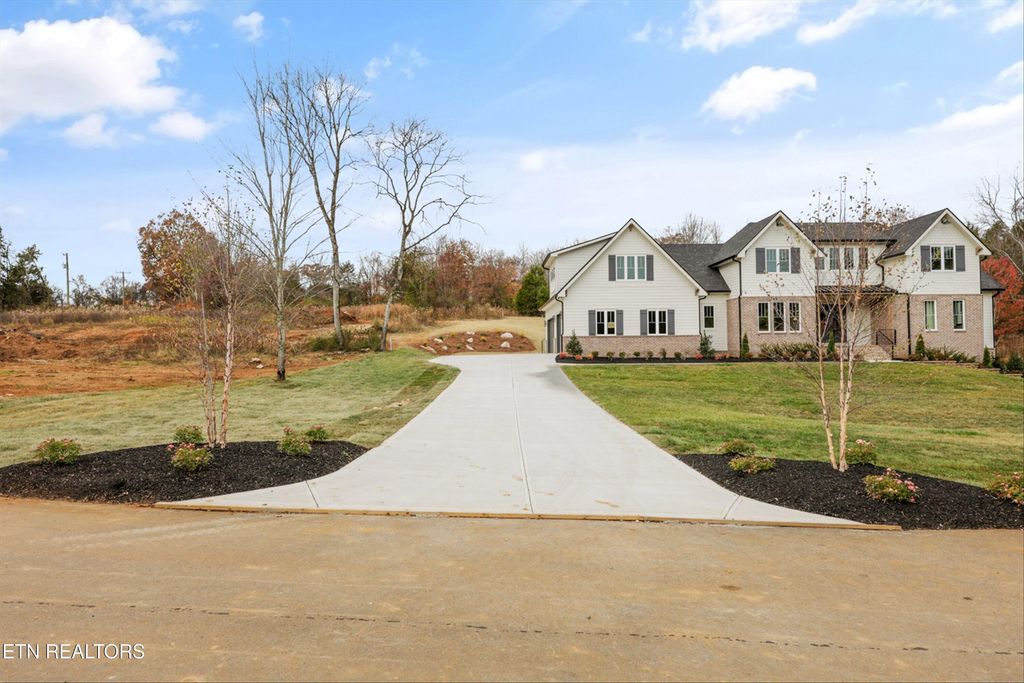 Photo of 3817 Lakeside Estates Way, Louisville, TN 37777 (MLS # 1320345)