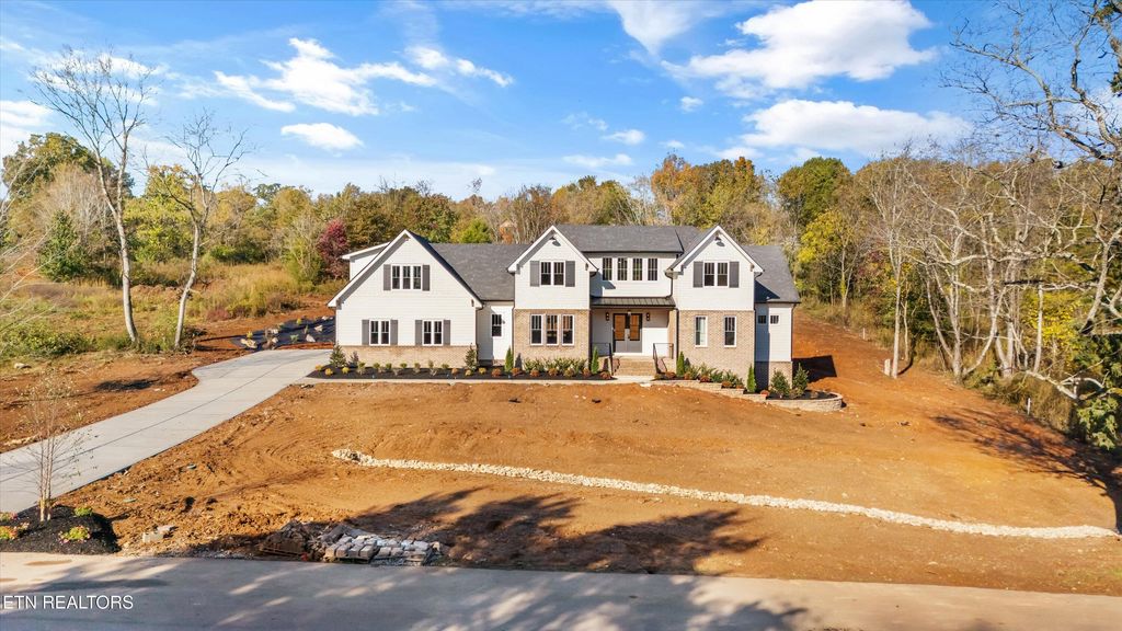 Photo of 3817 Lakeside Estates Way, Louisville, TN 37777 (MLS # 1320345)