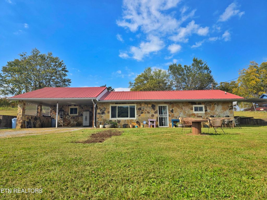 Photo of 539 Offutt Rd, Clinton, TN 37716 (MLS # 1319290)