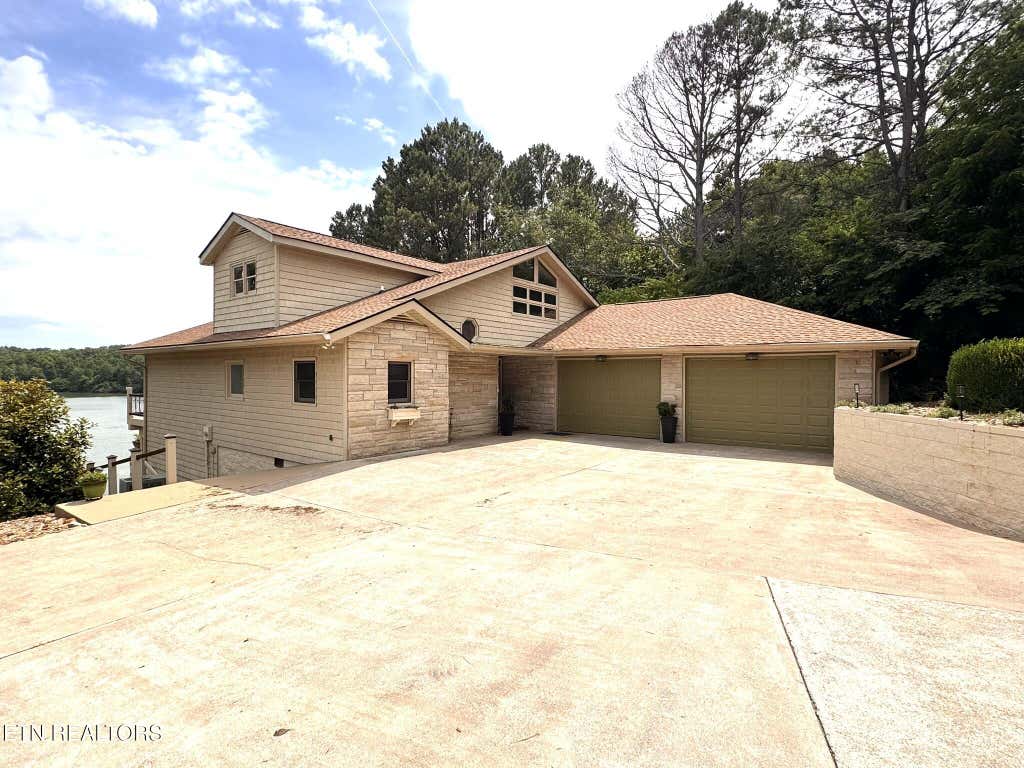 Photo of 332 Southshore Drive, Greenback, TN 37742 (MLS # 1343296)