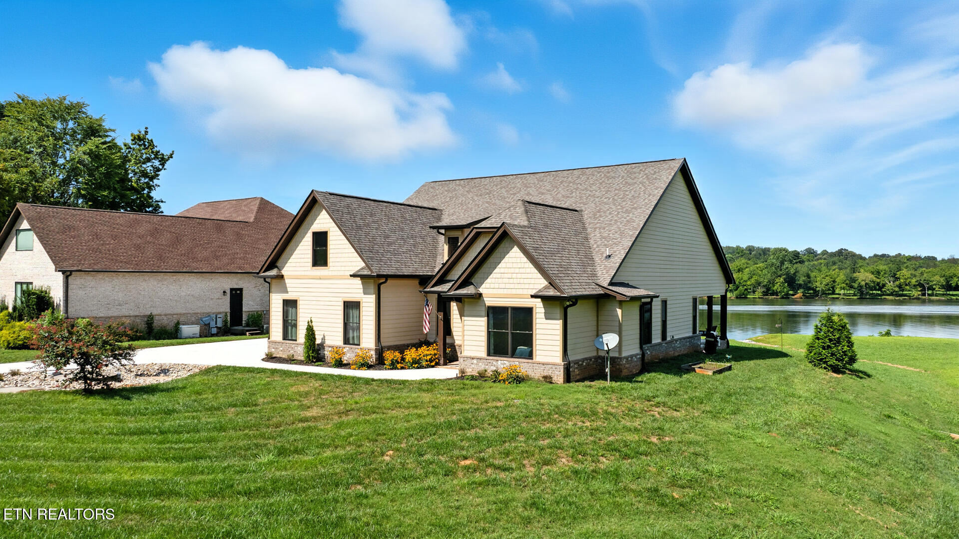 659 Quiet River Lane