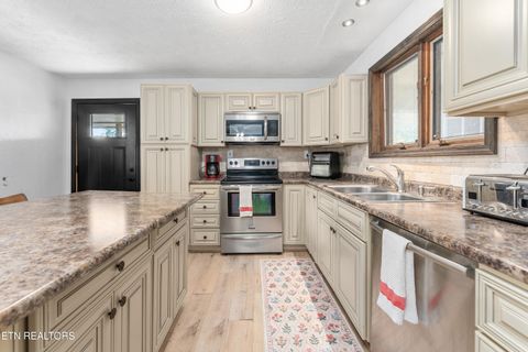 Tiny photo for 664 Oxford Rd, Jefferson City, TN 37760 (MLS # 1317094)