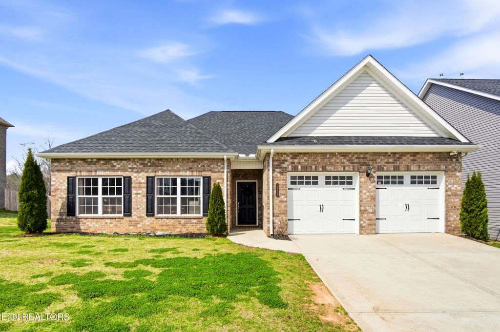 Photo of 1225 Paul Lankford Drive, Maryville, TN 37801 (MLS # 1333583)
