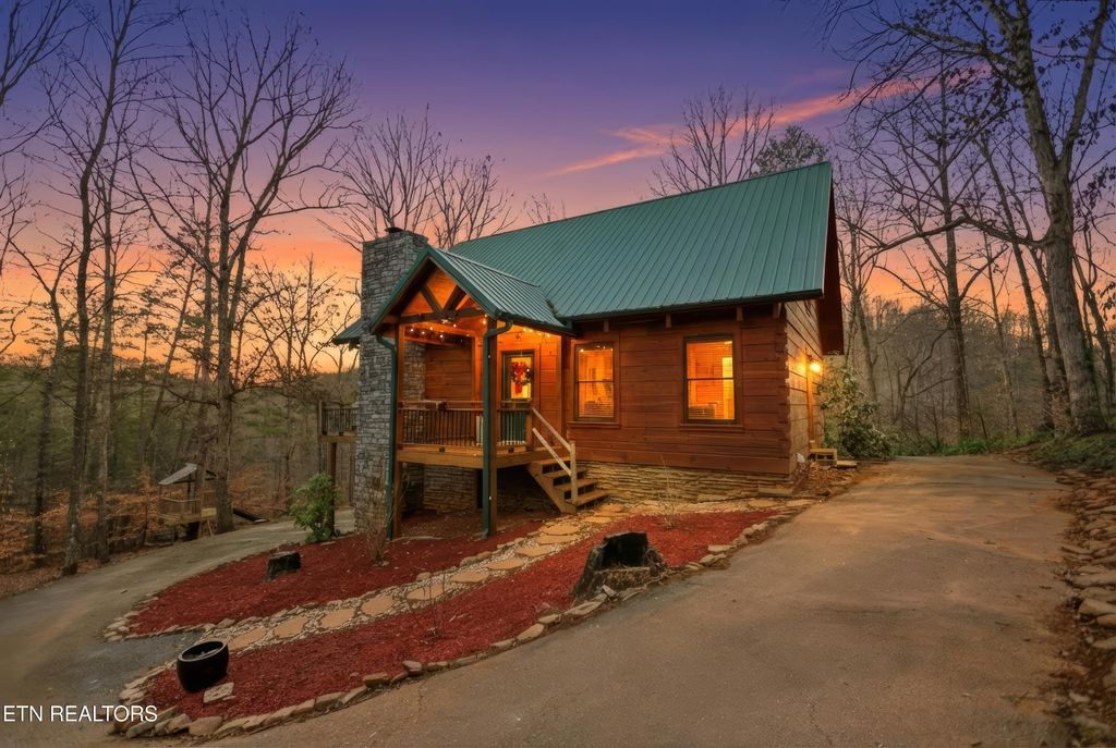 Photo of 2401 Coning Rd, Maryville, TN 37803 (MLS # 1326135)